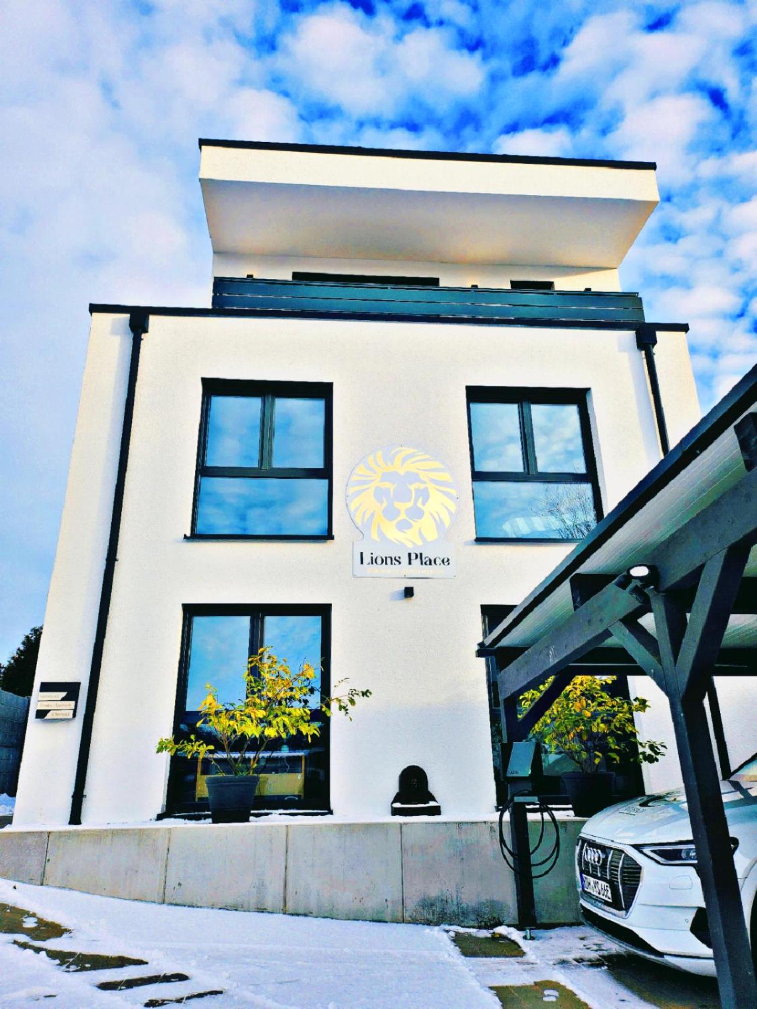 Lions Place Premium Apartments Comfort Optionaler Zugang Zum Spa- Bereich ハイデンハイム・アン・デア・ブレンツ エクステリア 写真
